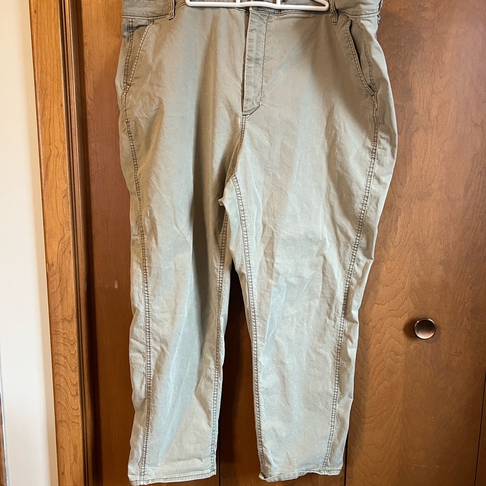Old Navy women’s Chinos